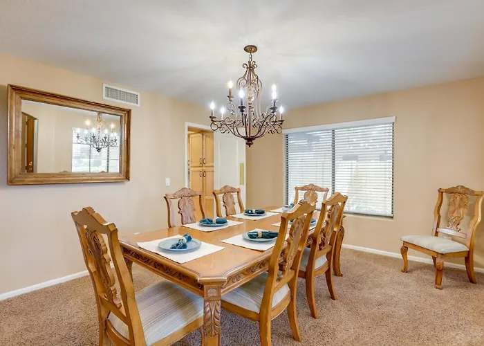 Spacious Near Pebble Creek