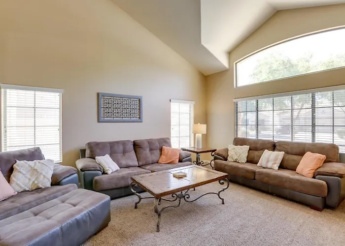 Spacious Near Pebble Creek *