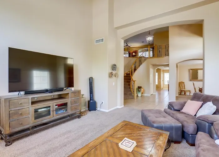 Spacious Near Pebble Creek