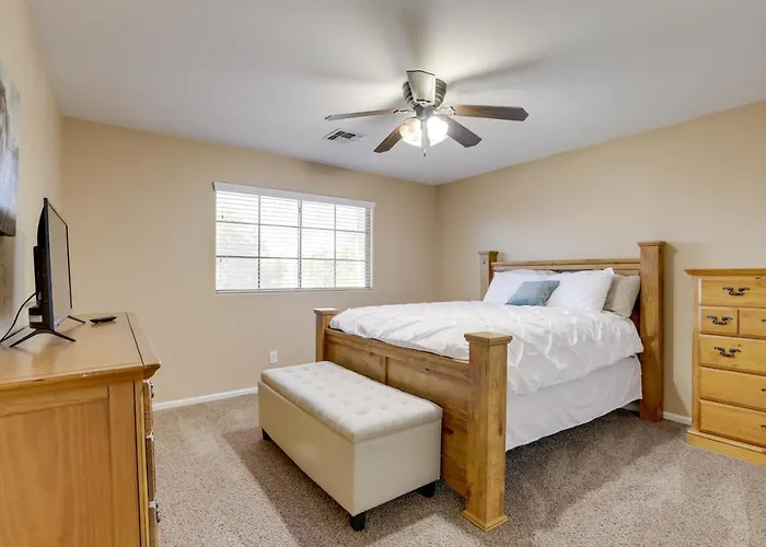 Holiday home Spacious Near Pebble Creek Goodyear