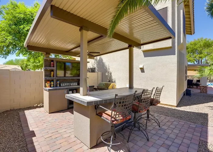 Spacious Near Pebble Creek Holiday home Goodyear