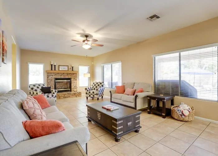 Spacious Near Pebble Creek * Goodyear