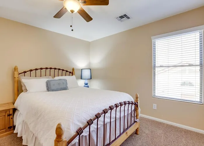 Spacious Near Pebble Creek Goodyear